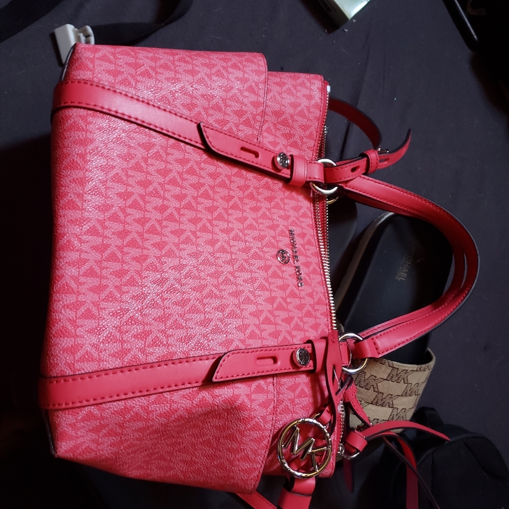 Michael kors purse